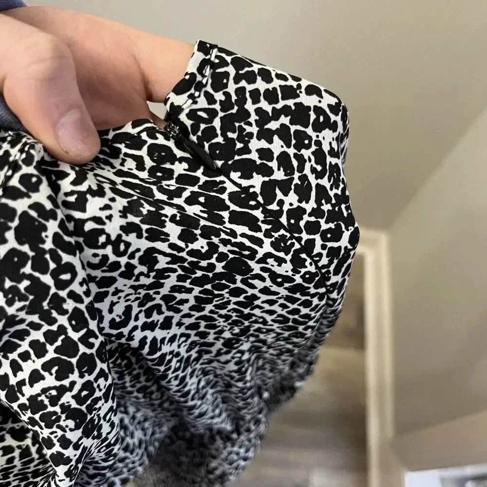 Banana Republic Heritage Women Jumpsuit Silk 2 Black White Animal Print Overalls